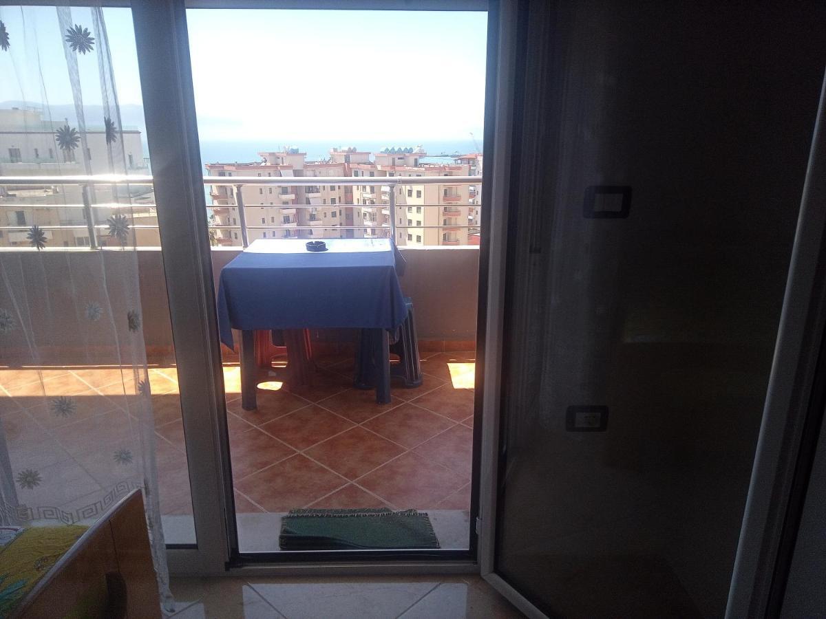 Lindita'S Seaview Appartment Vlorë Eksteriør bilde