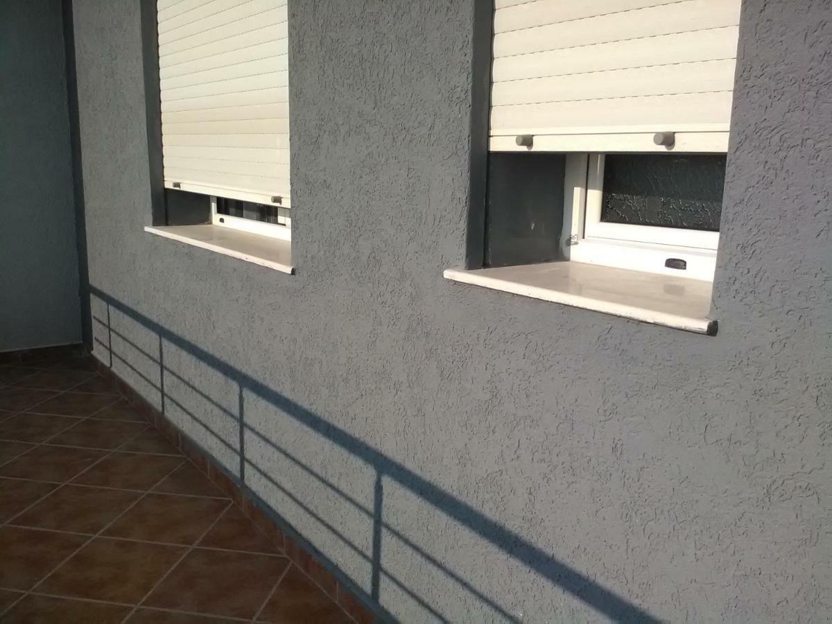 Lindita'S Seaview Appartment Vlorë Eksteriør bilde
