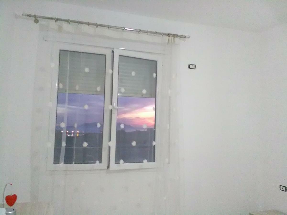 Lindita'S Seaview Appartment Vlorë Eksteriør bilde
